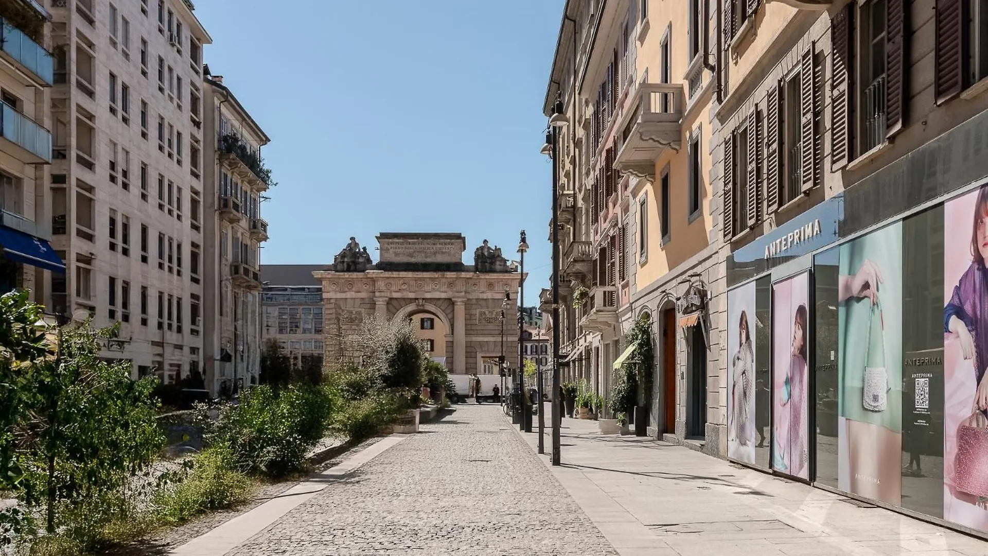 Stayeasy Corso Como 9 - Attic Studio Apartment Mailand